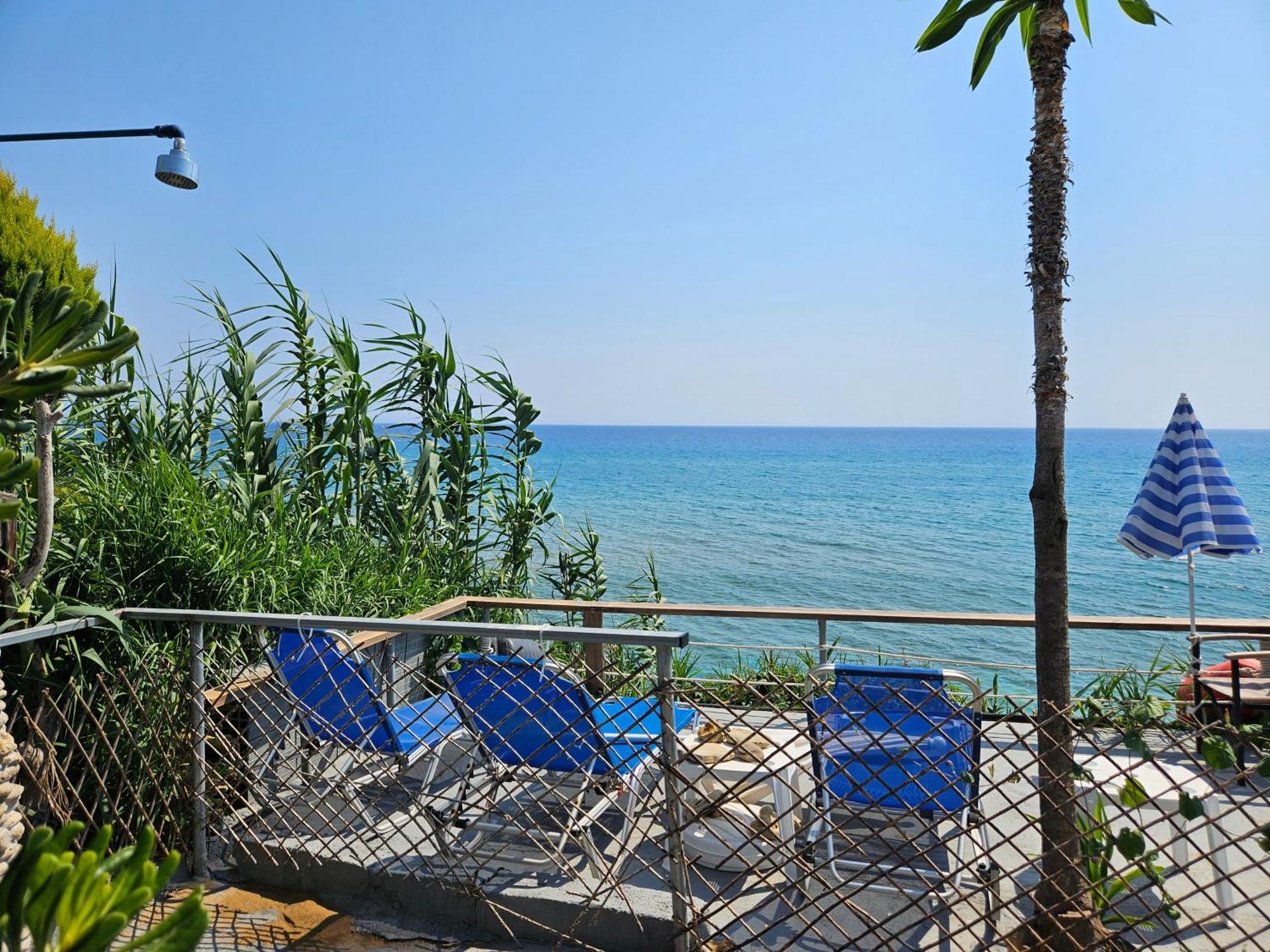 Leta Apartments Агиос Георгиос Екстериор снимка