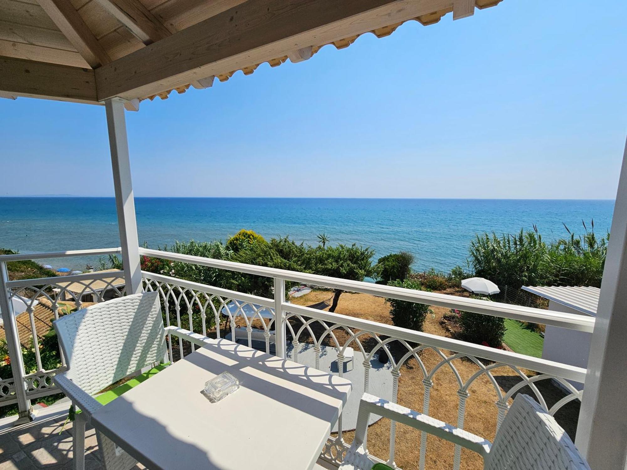 Leta Apartments Агиос Георгиос Екстериор снимка