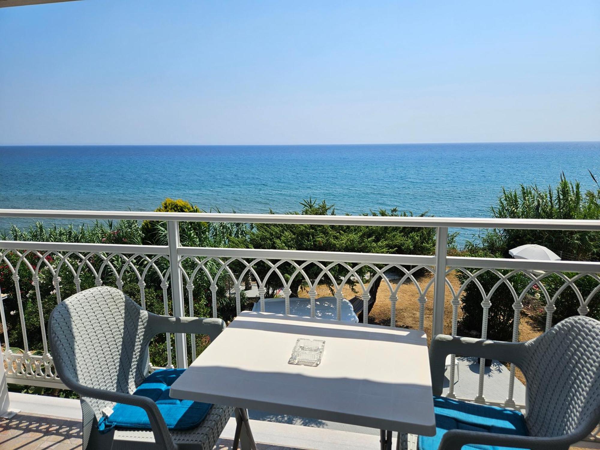 Leta Apartments Агиос Георгиос Екстериор снимка