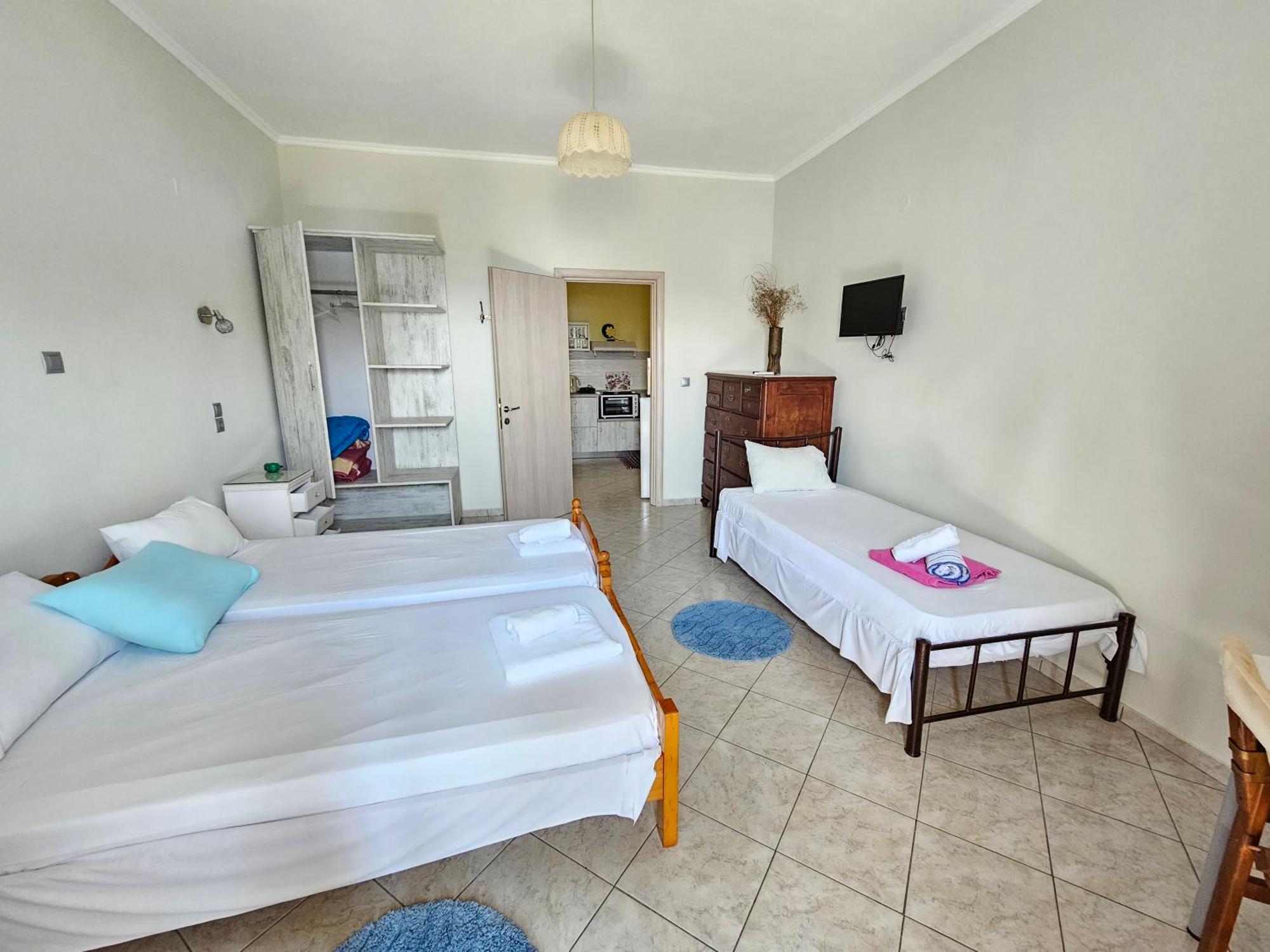 Leta Apartments Агиос Георгиос Екстериор снимка